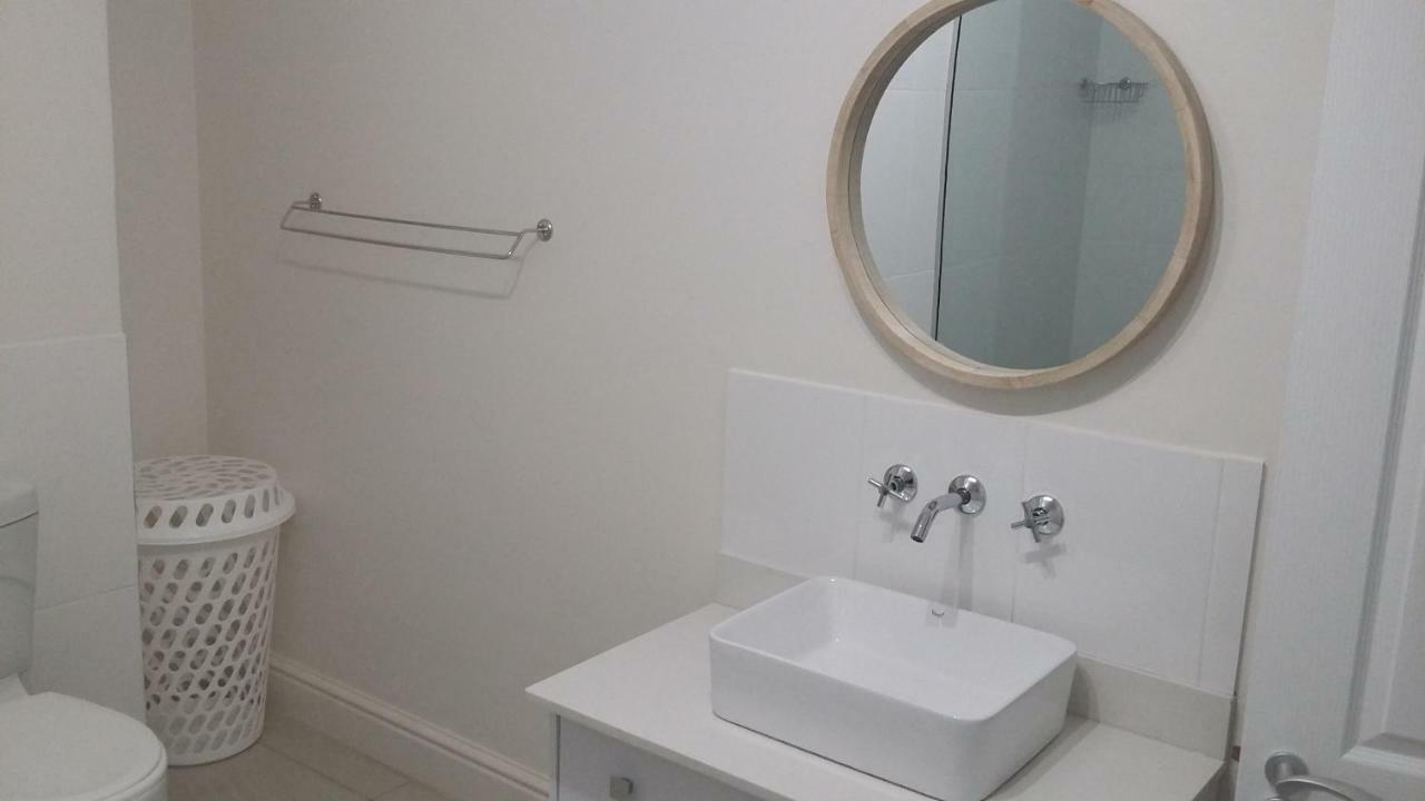 Beach Club Self Catering Apartments Mossel Bay Extérieur photo